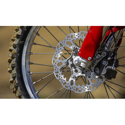 Zadní brzdový kotouč BETA 250RR '12-'24; 300RR '13-'24; 350RR '13-'24; 400/430/450/480/498 '13-'24; X-TRAINER '15-'24 (240X109X5