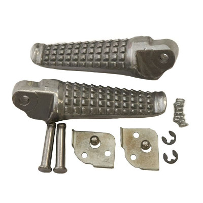 BIKETEC sada zadní stupačky (spolujezdce) s montážní sadou SUZUKI GSXR 600/750 '96-05, GSXR 1000 '01-04, stříbrné