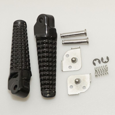 BIKETEC sada zadní stupačky (spolujezdce) s montážní sadou SUZUKI GSXR 600/750 '96-05, GSXR 1000 '01-04, černé